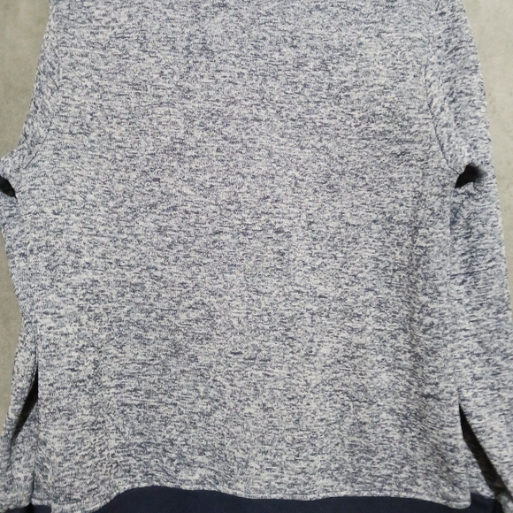 FB Women's Blue Gray Colorblock Long Sleeve Sweater - Picture 2 of 5